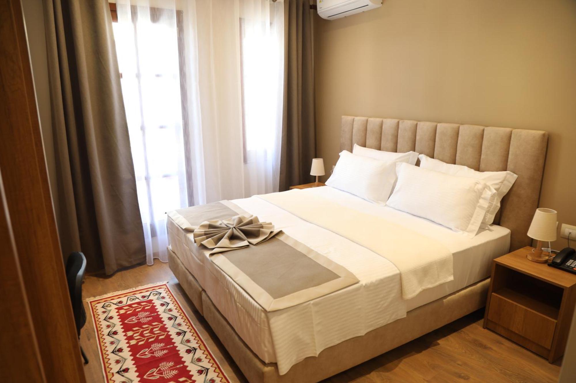 Villa Castriota กรูเยอ ภายนอก รูปภาพ